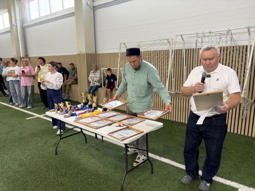 «Урал» манежында батыр якташлар истәлегенә футбол турниры үткәрелде