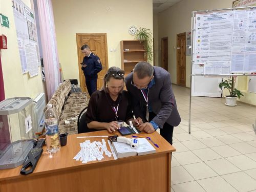 Зур Кукмарадагы 1674нче номерлы сайлау участогында тавыш бирү актив бара