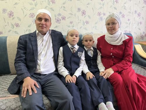 Айфон откан кукмаралылар белән таныштык