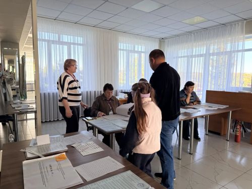 Явка без суеты: как проходит голосование на избирательном участке №1696 в Кукморском районе