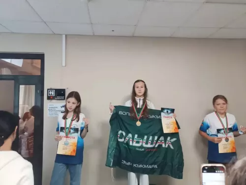 Кукмара спортчылары «Көзге спринт» йөзү турнирында медальләр яулады