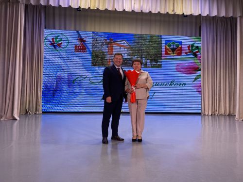 Кукмарада медицина хезмәткәрләре һөнәри бәйрәмнәрен билгеләп үтте