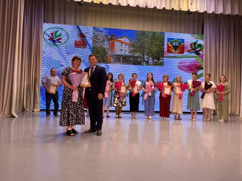 Кукмарада медицина хезмәткәрләре һөнәри бәйрәмнәрен билгеләп үтте