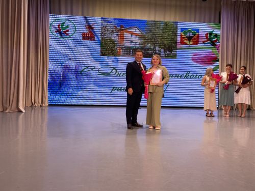 Кукмарада медицина хезмәткәрләре һөнәри бәйрәмнәрен билгеләп үтте
