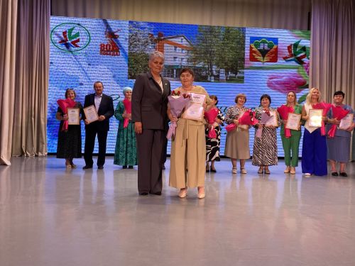 Кукмарада медицина хезмәткәрләре һөнәри бәйрәмнәрен билгеләп үтте