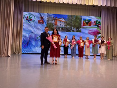 Кукмарада медицина хезмәткәрләре һөнәри бәйрәмнәрен билгеләп үтте