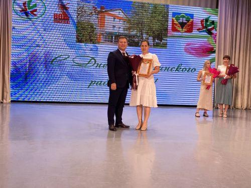 Кукмарада медицина хезмәткәрләре һөнәри бәйрәмнәрен билгеләп үтте