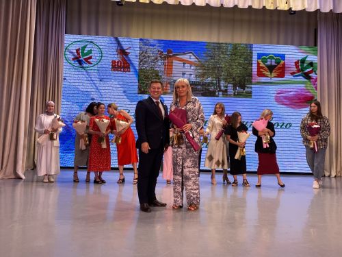 Кукмарада медицина хезмәткәрләре һөнәри бәйрәмнәрен билгеләп үтте