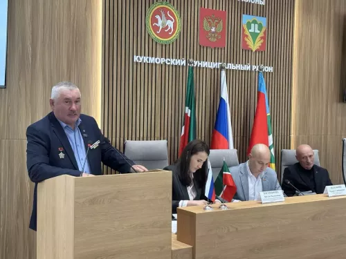 Кукмарада махсус хәрби операция ветераннары белән очрашу узды