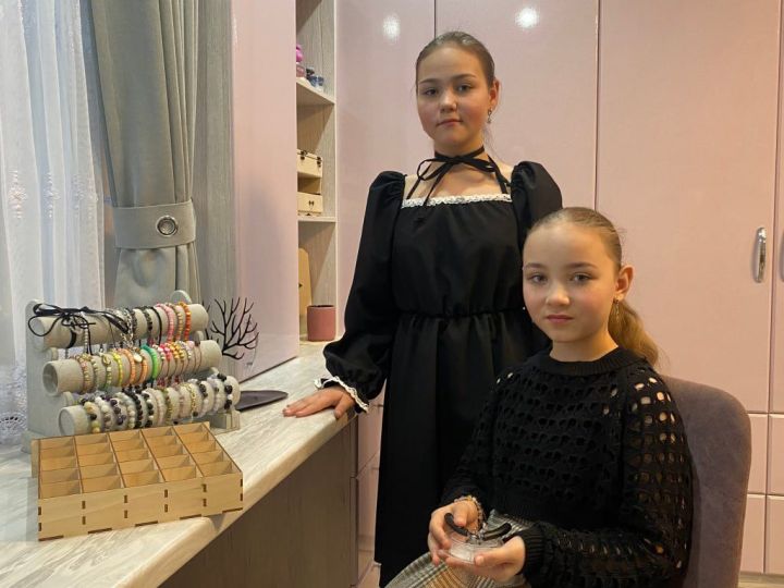 Кукмарадан Зәлинә һәм Әдилә Кадыйровалар: «Яраткан эш укуга комачау итми»