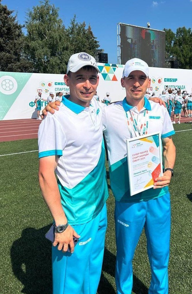«Һәр ишек уемында - турник»: Кукмарадан бертуган Низамовлар ничек итеп ГТО рекордсменнары булуларын сөйләде