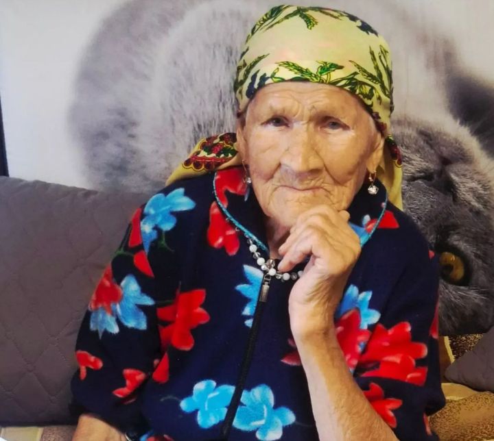 В Кукморском районе труженица тыла Антония Баллеева отметила 94-летие
