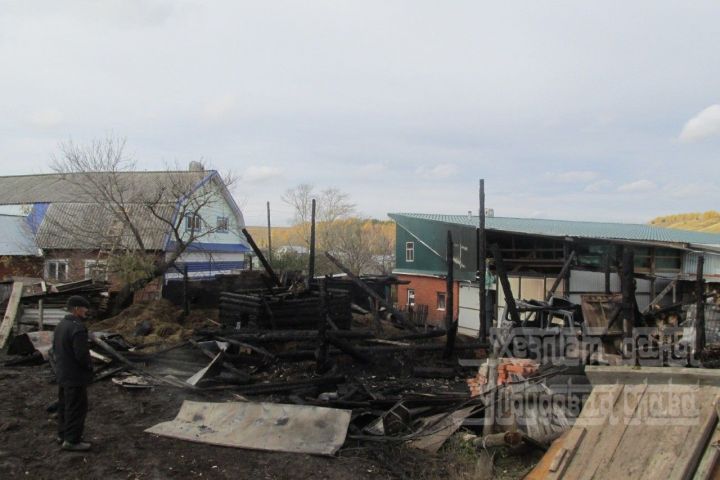 Фото: В Кукморском районе произошел крупный пожар
