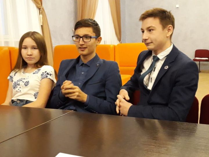 Активная молодежь Кукмора обсудила важные вопросы (фото)