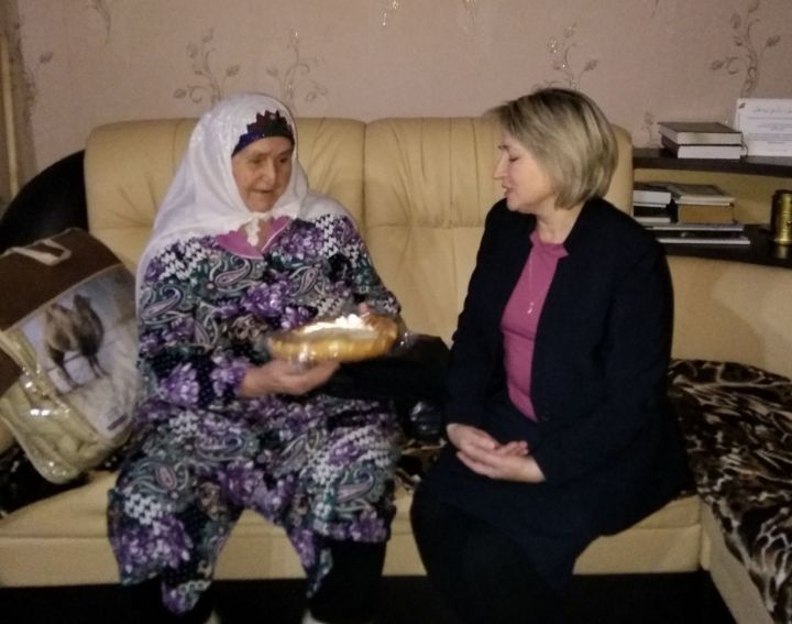 Жительница Большого Кукмора Амина Даутова отпраздновала 80-летие