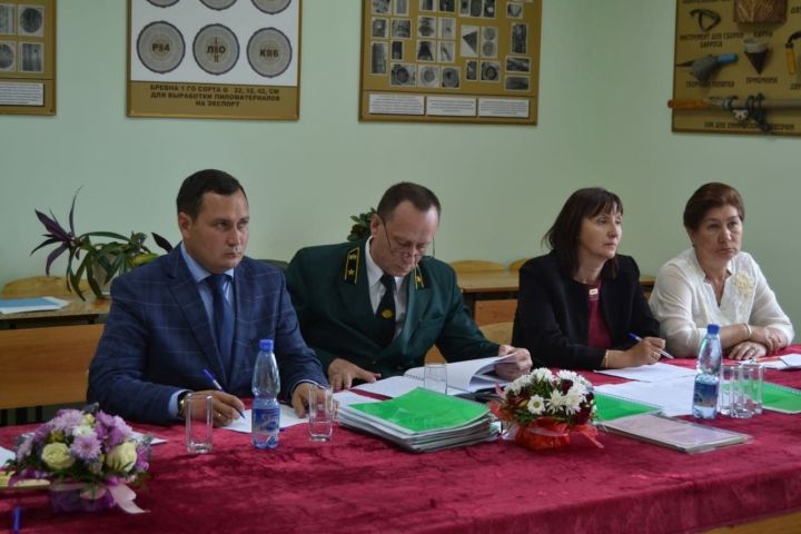 Фото: Эмир Бедертдинов принимал ГИА у студентов Лубянского колледжа