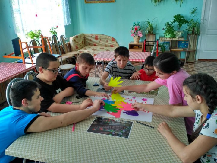 В «Милосердии» провели беседу «Тот самый длинный день в году…»