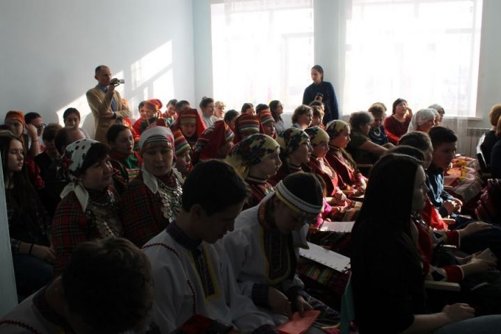 В Среднекуморской школе прошла межрегиональная встреча старшеклассников