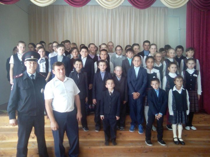 В Ныртинской школе прошло родительское собрание с участием начальника ГИБДД и инспектора ПДН