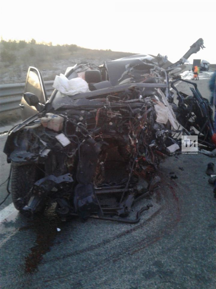 В страшной аварии на трассе М7 под Казанью погиб водитель легкового авто