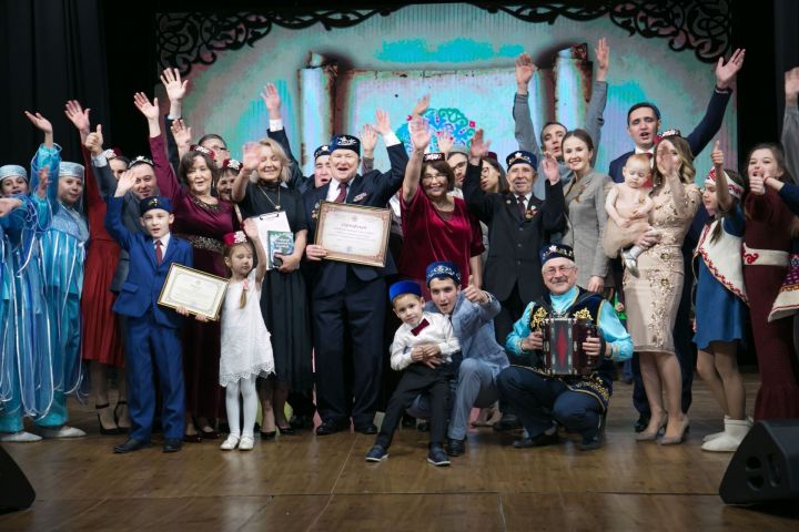 Династия Мансуровых из Кукмора стала победителем республиканского тура праздника родословной
