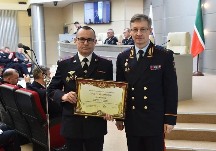 Полицейские Кукморского районного отдела внутренних дел удостоены государственных наград