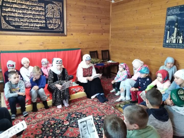 Мечеть "Нур" в деревне Уркуш уделяет большое внимание обучению и воспитанию молодого поколения