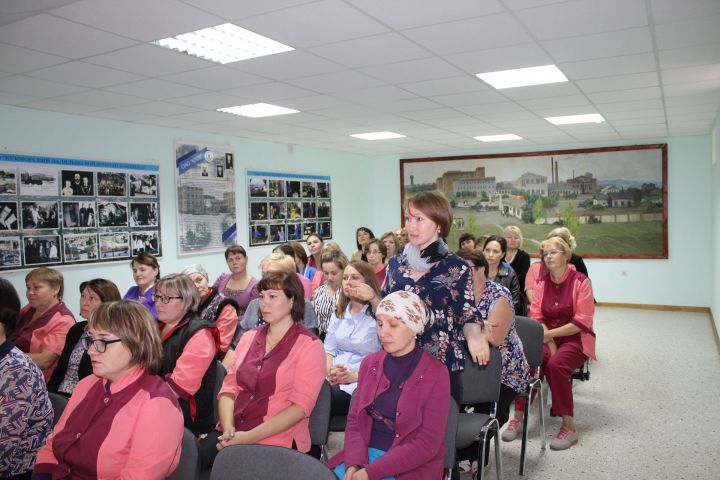 Сергей Димитриев  ознакомил трудовые коллективы  с выполненной работой в районе