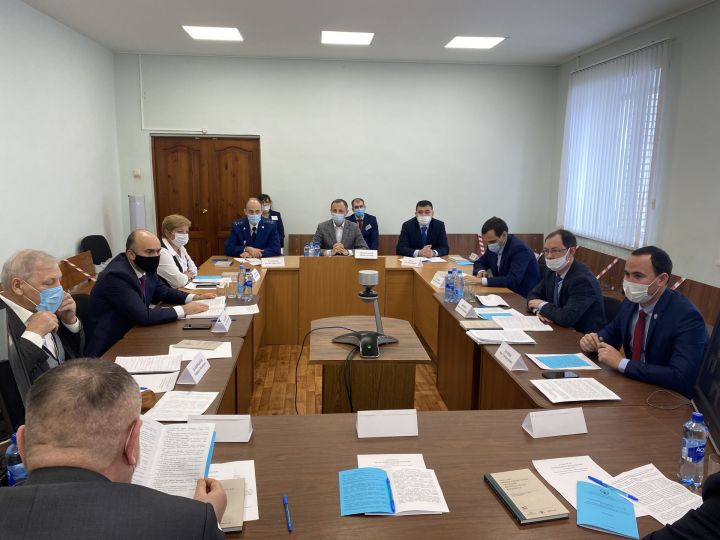 Рамис Мутиев принял участие в обсуждении вопросов, связанных с применением татарского языка в судопроизводстве