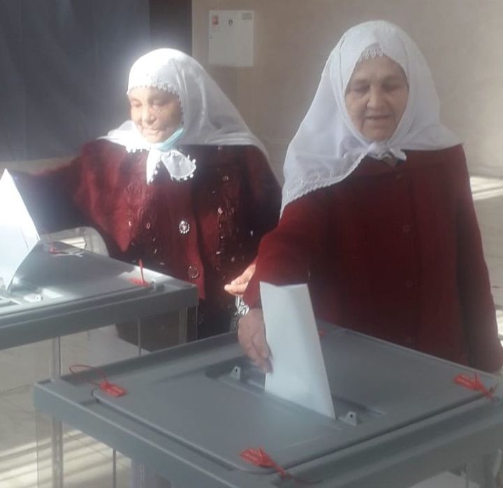 Флера Самигуллина и Рауза Миннуханова из Кукмора: На выборы – как на праздник