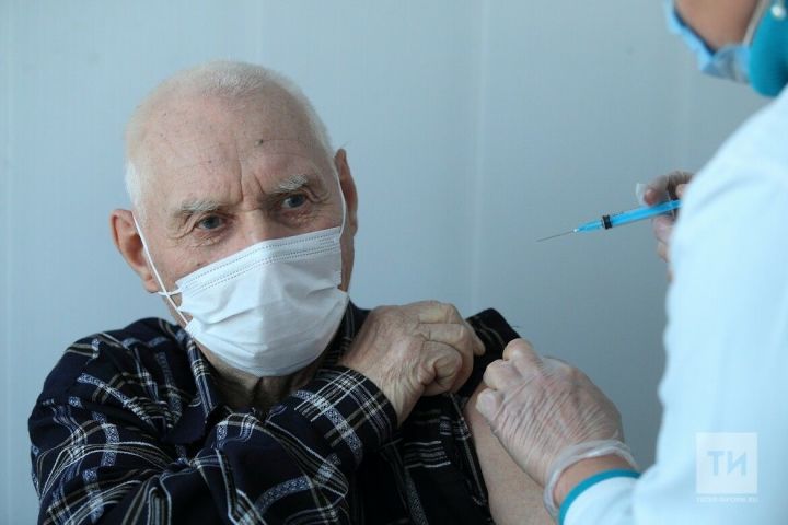 Минздрав Татарстана: Пожилых от Covid-19 и его тяжелых последствий спасет только вакцинация