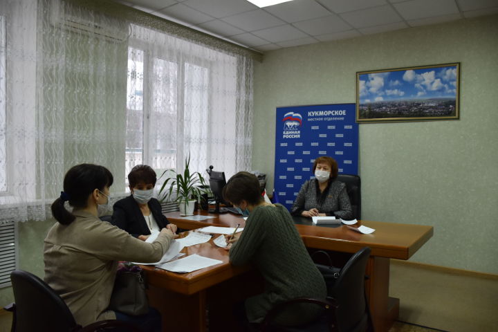 Кукморяне задали волнующие их вопросы депутату Госсовета РТ