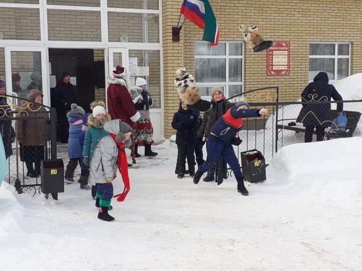 В Поч.Сутере отгуляли широкую Масленицу