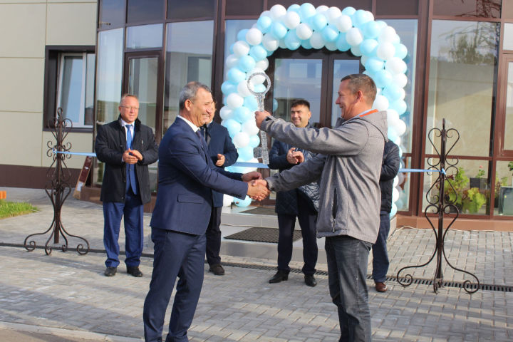 Энергетики Кукморского района отметили новоселье