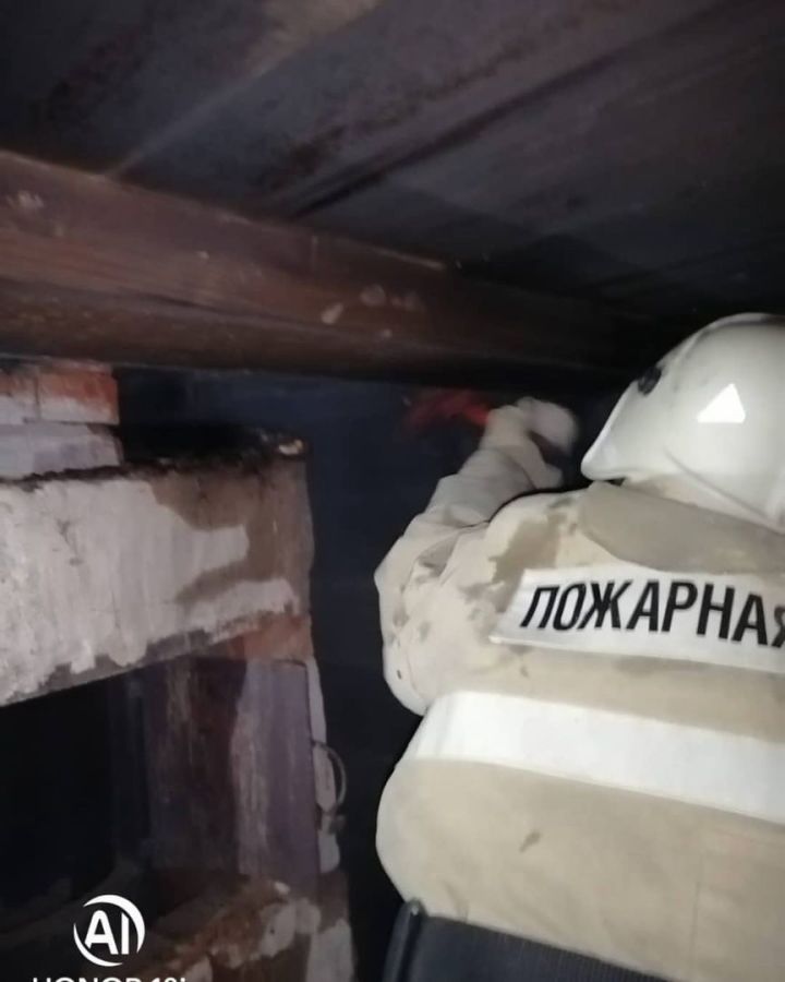 Огонь повредил потолок бани в Кукморском районе