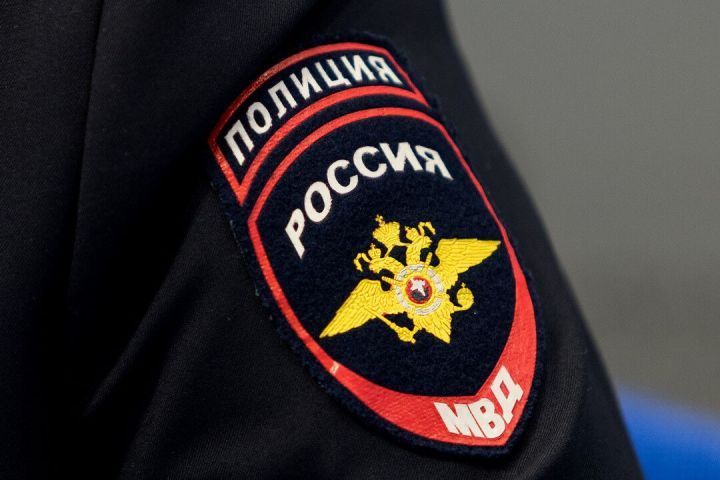 В Татарстане ученица сорвалась с третьего этажа школы