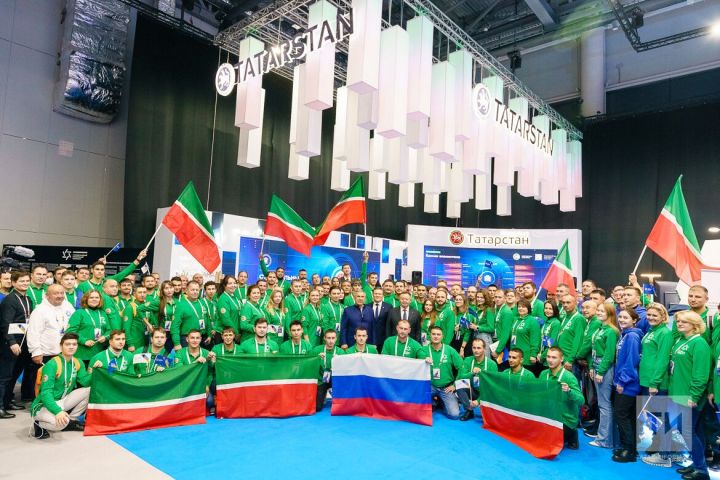 Рустам Минниханов открыл Международный строительный чемпионат в Казани