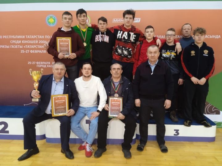 Команда Кукморского района завоевала серебро в Первенстве Татарстана по корэш