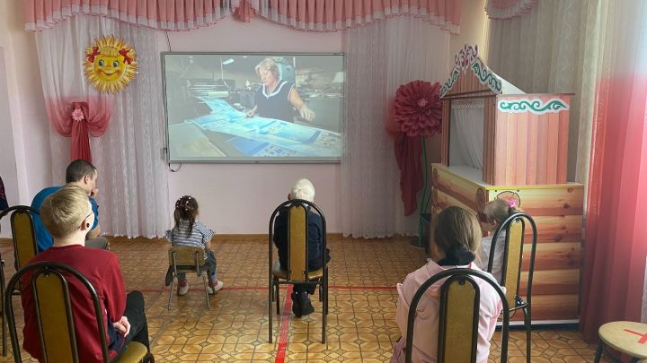 Виртуальную профориентационную экскурсию организовали для реабилитантов Кукморского «Милосердия»