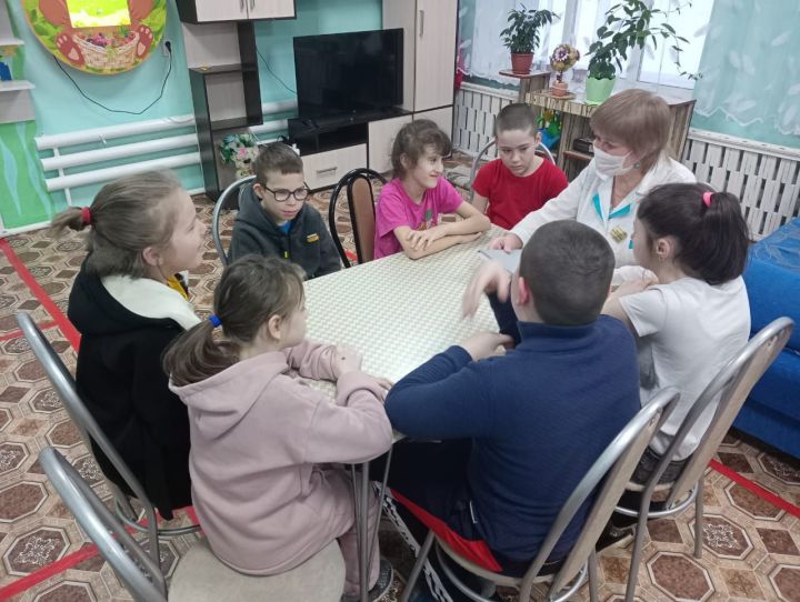 В Реабилитационном центре «Милосердие» специалист провела беседу с детьми   на тему  «Профилактика гриппа»