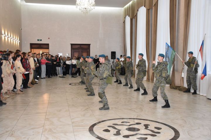 Район Мәдәният йортында мәктәп укучылары өчен «Батырлык дәресе» узды