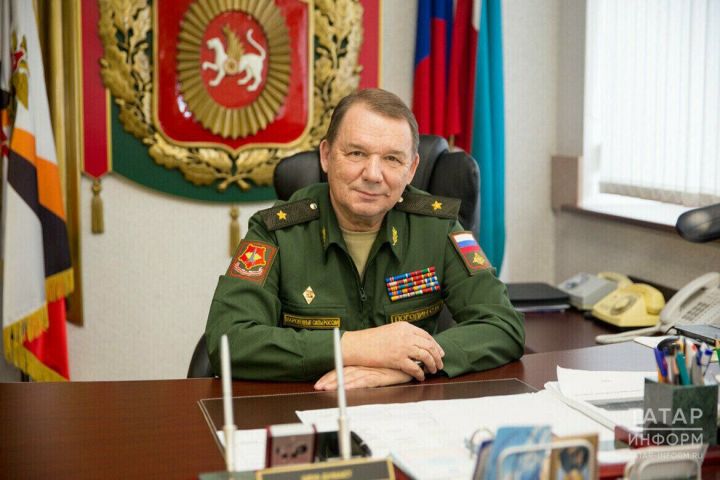 Военный комиссар РТ поздравил ракетчиков и артиллеристов с праздником