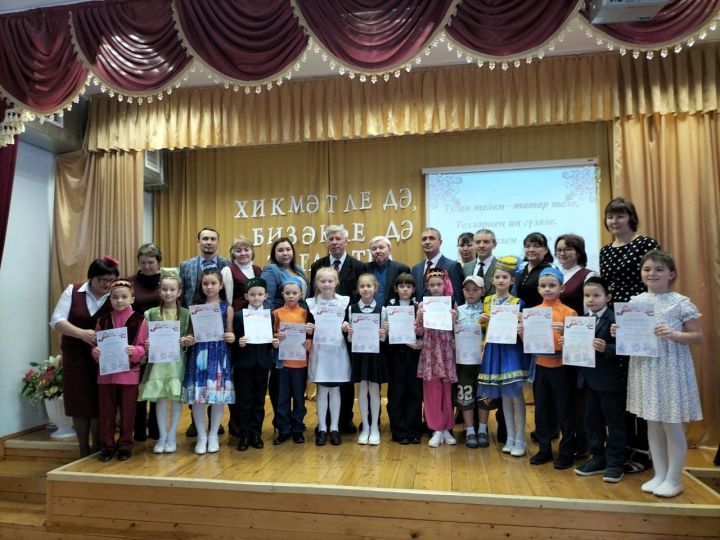 В Олуязской средней школе прошла республиканская конференция «Родной язык таинственный, прекрасный»