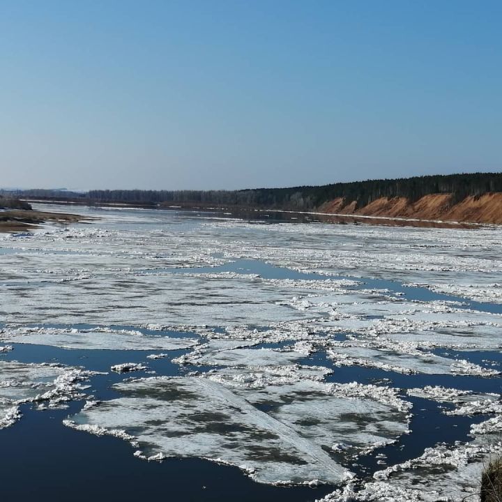 В Татарстане на трех реках начался ледоход