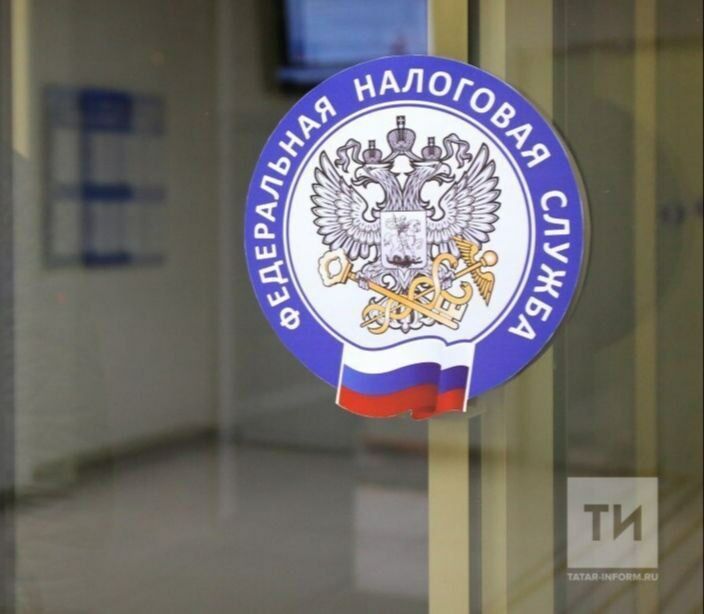 Нужно заполнить декларацию 3-НДФЛ о доходах, полученных в 2022 году, и представить в налоговый орган