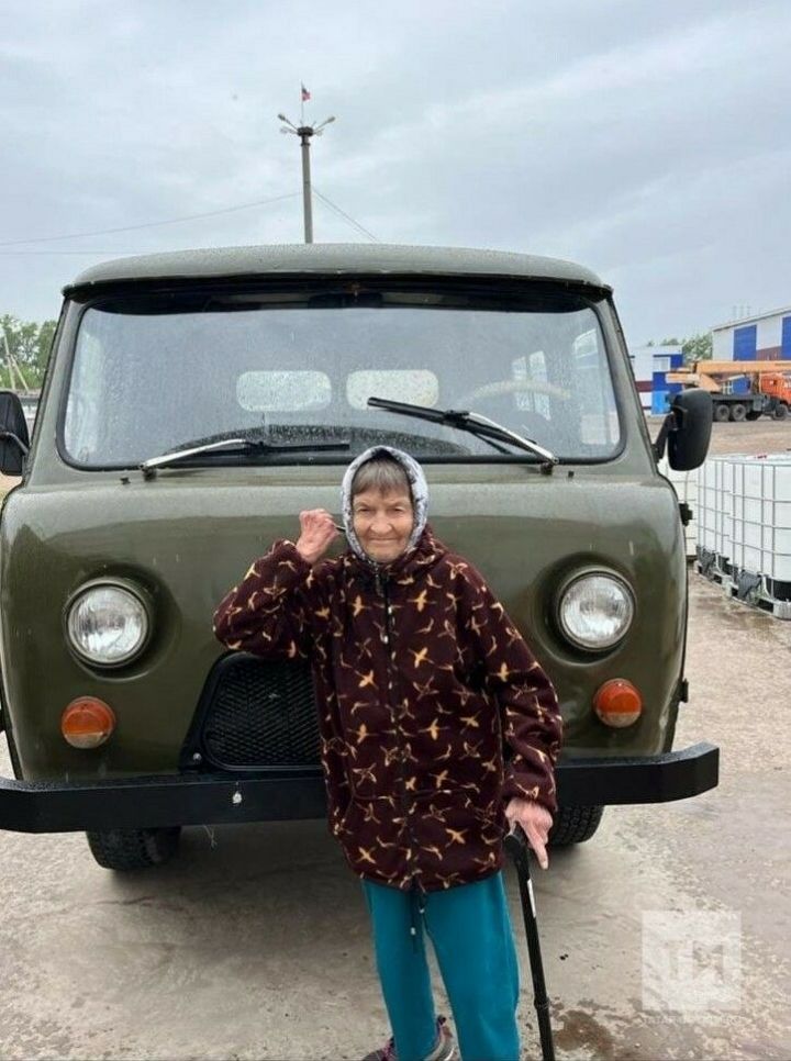 Пенсионерка из Татарстана отправила бойцам в зону СВО автомобиль УАЗ
