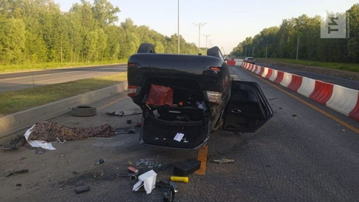 В Татарстане столкнулись легковушка и погрузчик, погибла женщина