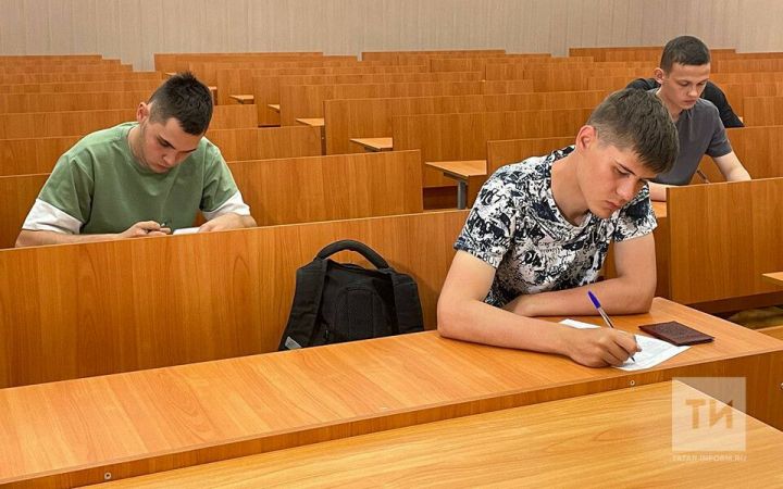По рекомендации Минобрнауки вузы будут начислять допбаллы абитуриентам за участие в СВО