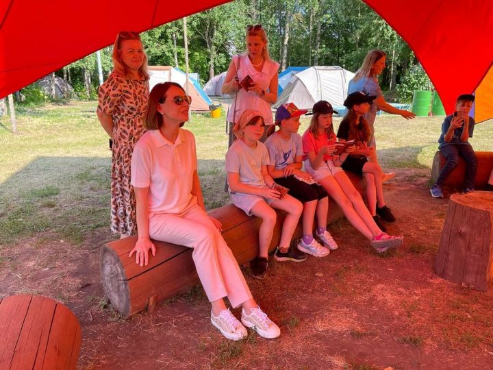 Альфия Когогина встретилась с детьми из ЛНР, отдыхающими в лагере Татарстана
