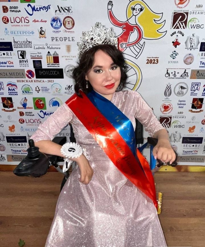 Гульназ Саллямова из Кукморского района представила Татарстан на конкурсе красоты и таланта «Невская краса»